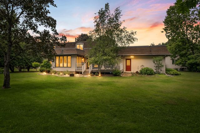 2999 Stinson Court, New Brighton, MN 55112