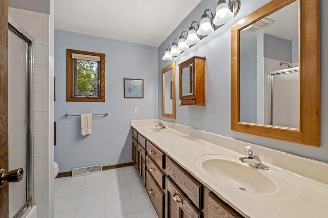 2999 Stinson Court, New Brighton, MN 55112