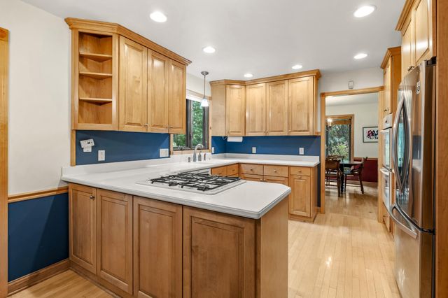 2999 Stinson Court, New Brighton, MN 55112