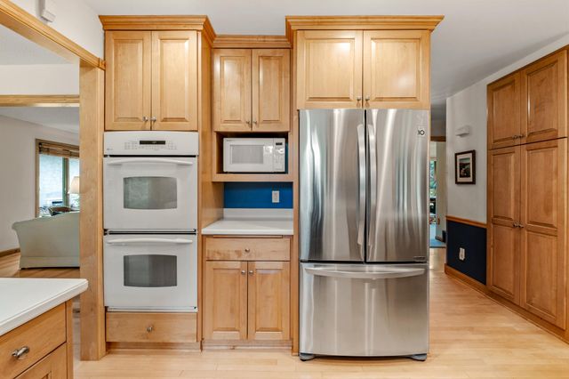 2999 Stinson Court, New Brighton, MN 55112