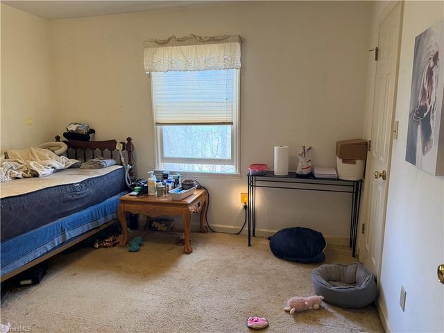 140 White Oak Circle, Reidsville, NC 27320