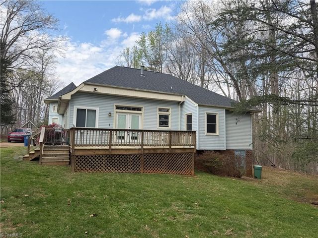 140 White Oak Circle, Reidsville, NC 27320