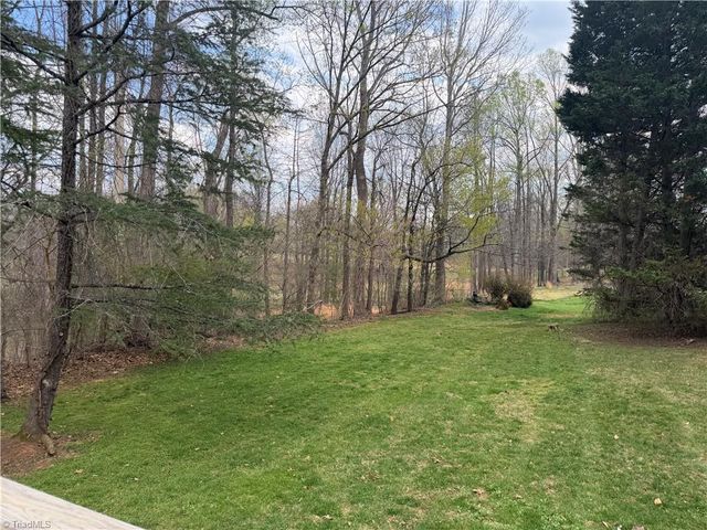 140 White Oak Circle, Reidsville, NC 27320
