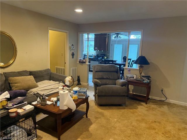 140 White Oak Circle, Reidsville, NC 27320