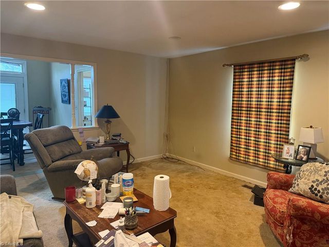 140 White Oak Circle, Reidsville, NC 27320