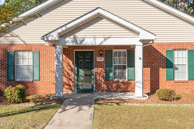 1302 Chancery Court, Aberdeen, NC 28315