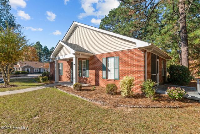 1302 Chancery Court, Aberdeen, NC 28315