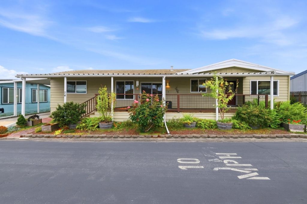 2435 Felt Street 74, Santa Cruz, CA 95062
