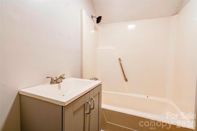 811 Kings Road, Shelby, NC 28150