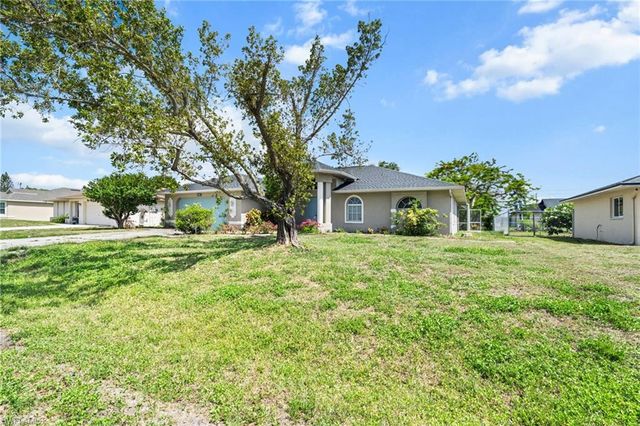 164 SE 19th LN, Cape Coral, FL 33990