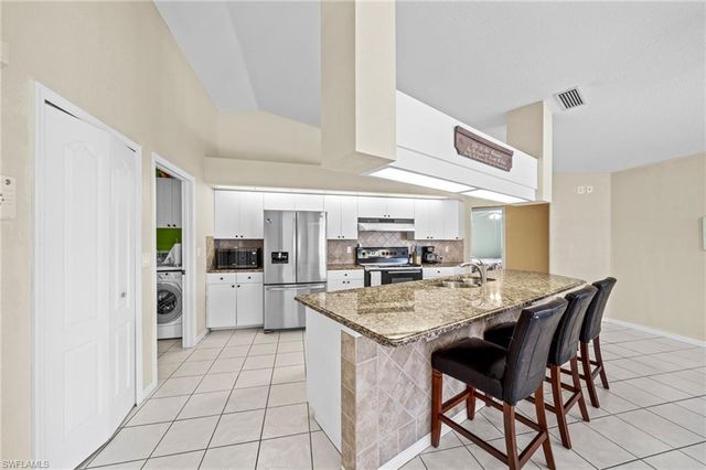 164 SE 19th LN, Cape Coral, FL 33990