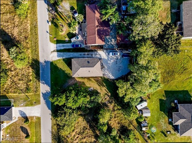 3909 3rd ST SW, Lehigh Acres, FL 33976