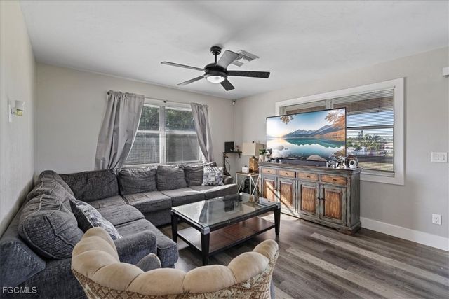 3909 3rd ST SW, Lehigh Acres, FL 33976