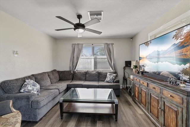 3909 3rd ST SW, Lehigh Acres, FL 33976