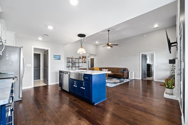 354 Wingfield Dr, Clarksville, TN 37043