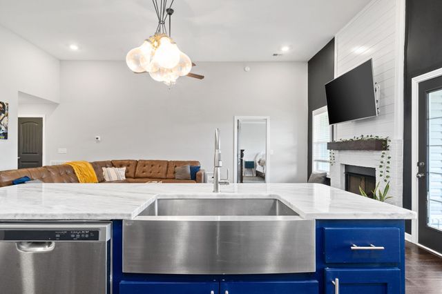 354 Wingfield Dr, Clarksville, TN 37043