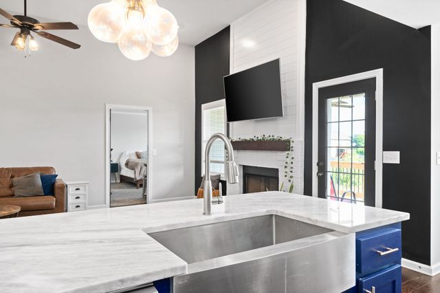 354 Wingfield Dr, Clarksville, TN 37043