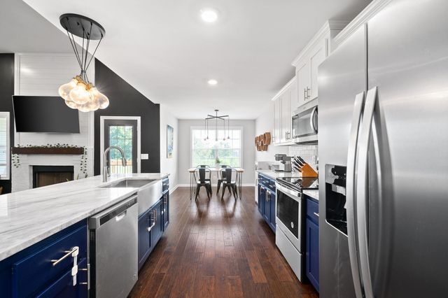 354 Wingfield Dr, Clarksville, TN 37043