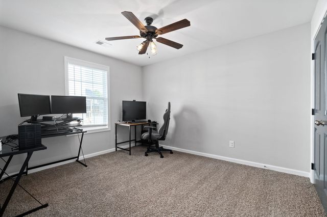 354 Wingfield Dr, Clarksville, TN 37043