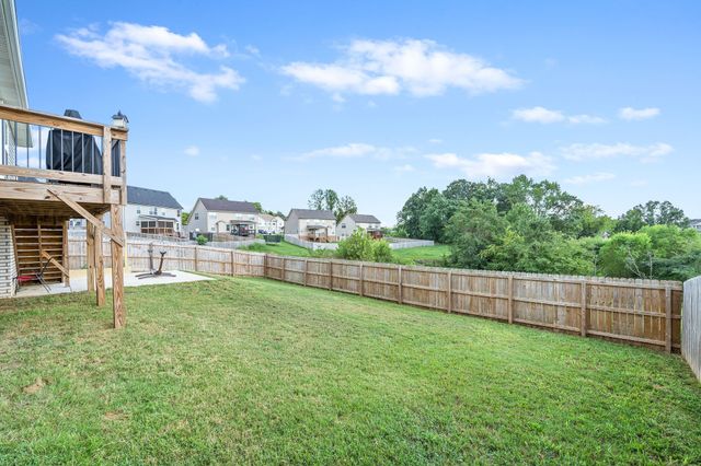 354 Wingfield Dr, Clarksville, TN 37043