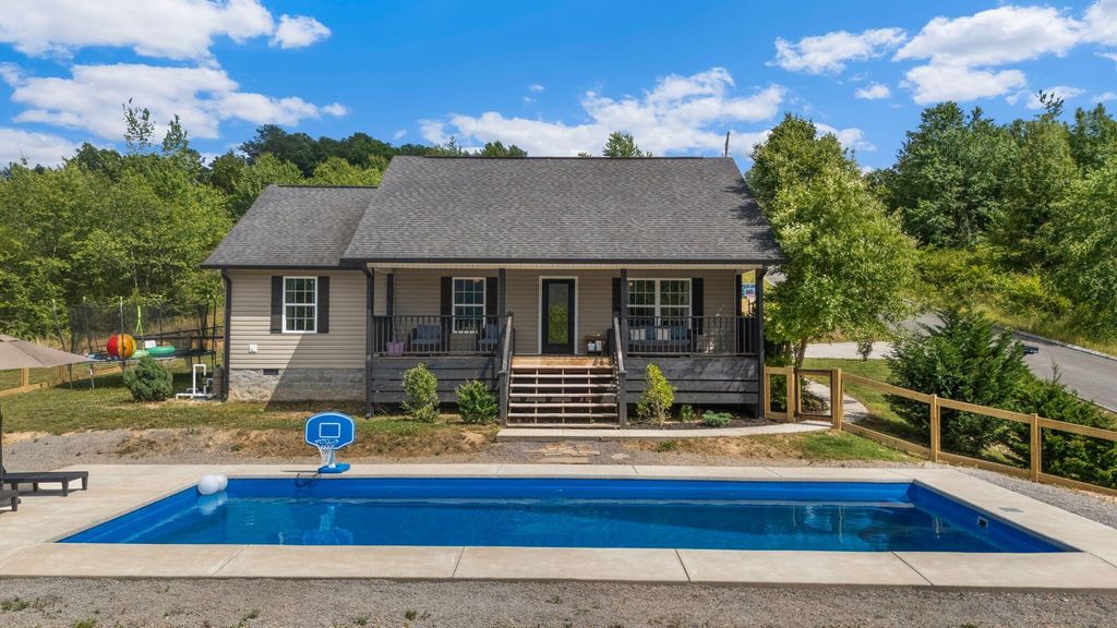 331 Hardin Road, Dunlap, TN 37327