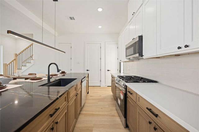 4202 Kewanee Street B, Houston, TX 77051