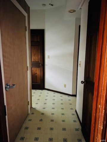 500 S 29th Street, Belleville, IL 62226