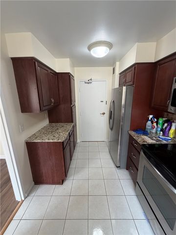 2501 East Avenue 607, Brighton, NY 14610