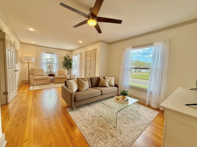 209 W Commerce Street, Hartford, AL 36344