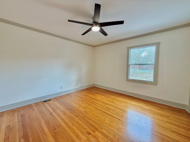 209 W Commerce Street, Hartford, AL 36344