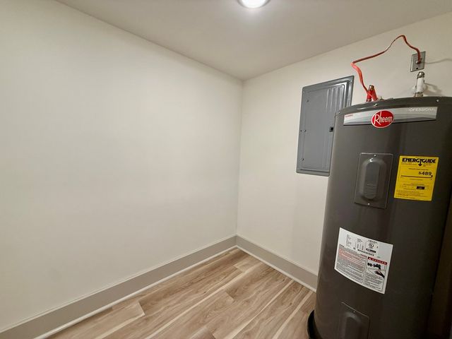 209 W Commerce Street, Hartford, AL 36344