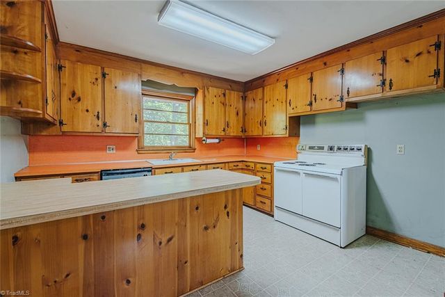 1100 S Fifth Street, Mebane, NC 27302