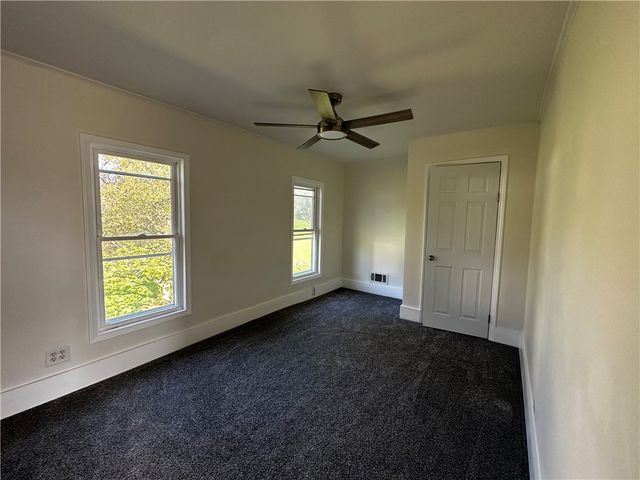 1701 Old Butler Rd, Shenango Twp, PA 16101