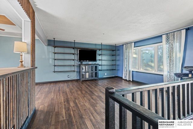 13522 Carpenter Street, Papillion, NE 68138