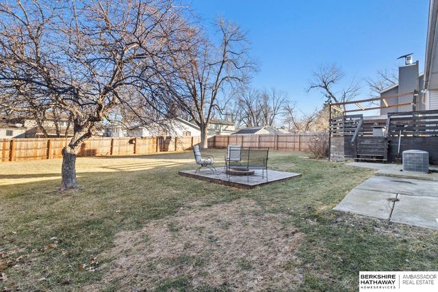 13522 Carpenter Street, Papillion, NE 68138