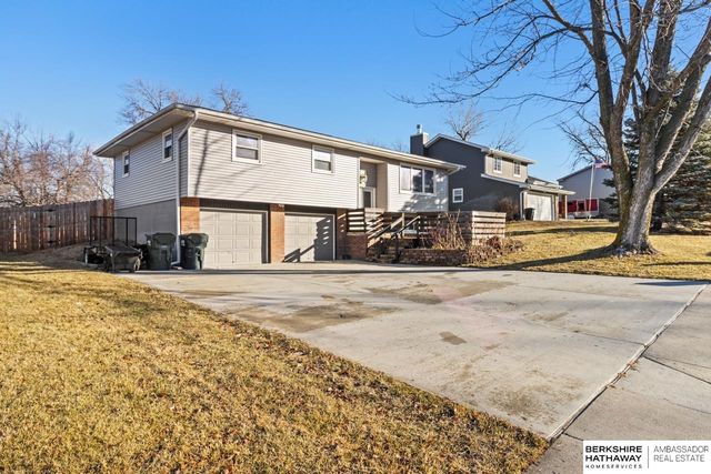 13522 Carpenter Street, Papillion, NE 68138