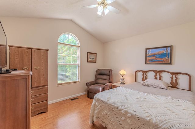 163 Shady Ln, Hohenwald, TN 38462