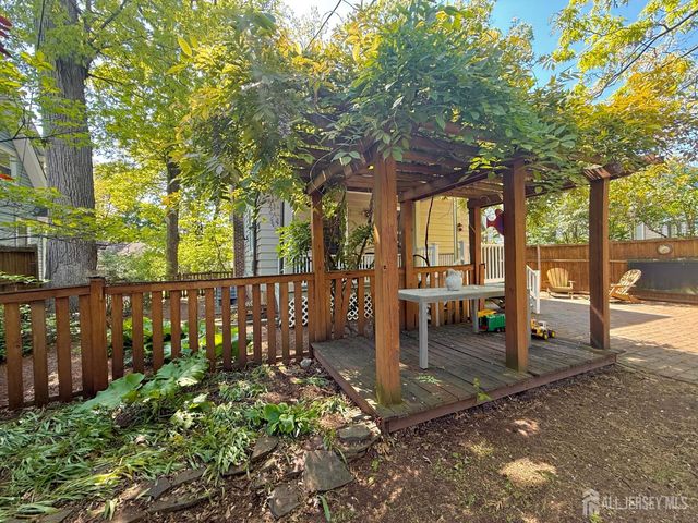423 Harrison Avenue, Highland Park, NJ 08904