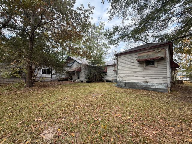 1104 John Paul Jones Ave, Leesville, LA 71446