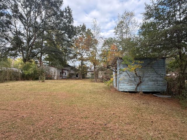 1104 John Paul Jones Ave, Leesville, LA 71446