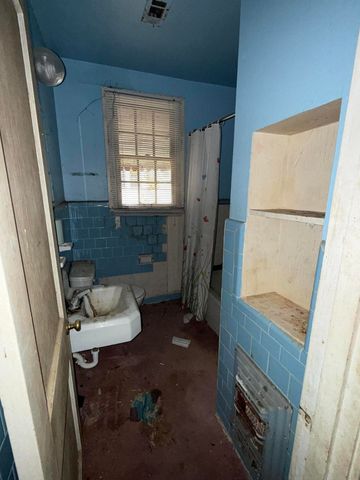 1104 John Paul Jones Ave, Leesville, LA 71446