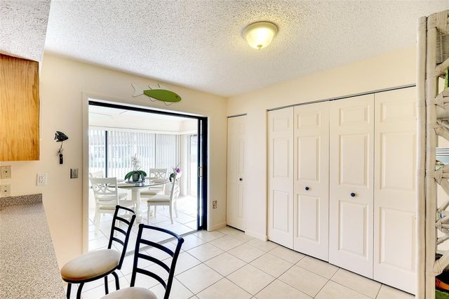 6004 VIVIENDA DRIVE 8, Bradenton, FL 34207