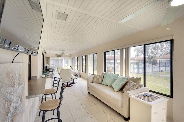 6004 VIVIENDA DRIVE 8, Bradenton, FL 34207