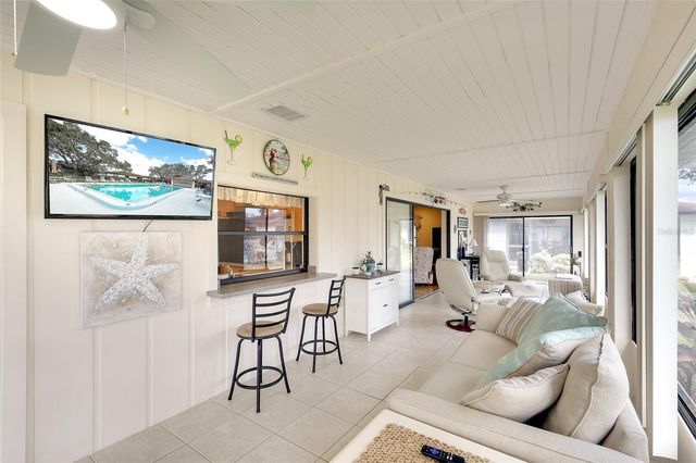 6004 VIVIENDA DRIVE 8, Bradenton, FL 34207