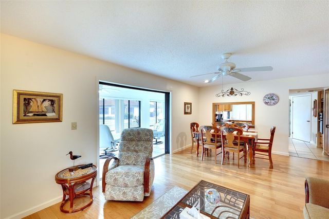 6004 VIVIENDA DRIVE 8, Bradenton, FL 34207