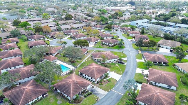 6004 VIVIENDA DRIVE 8, Bradenton, FL 34207