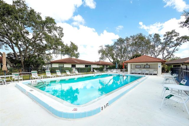 6004 VIVIENDA DRIVE 8, Bradenton, FL 34207