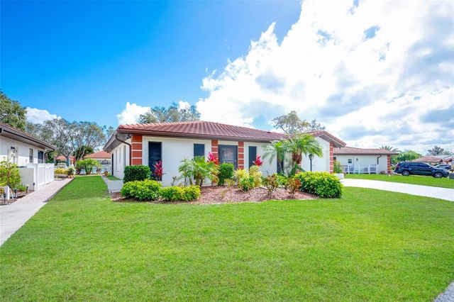 6004 VIVIENDA DRIVE 8, Bradenton, FL 34207