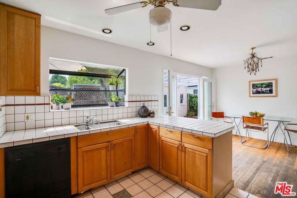 property-img