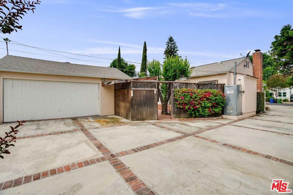 property-img